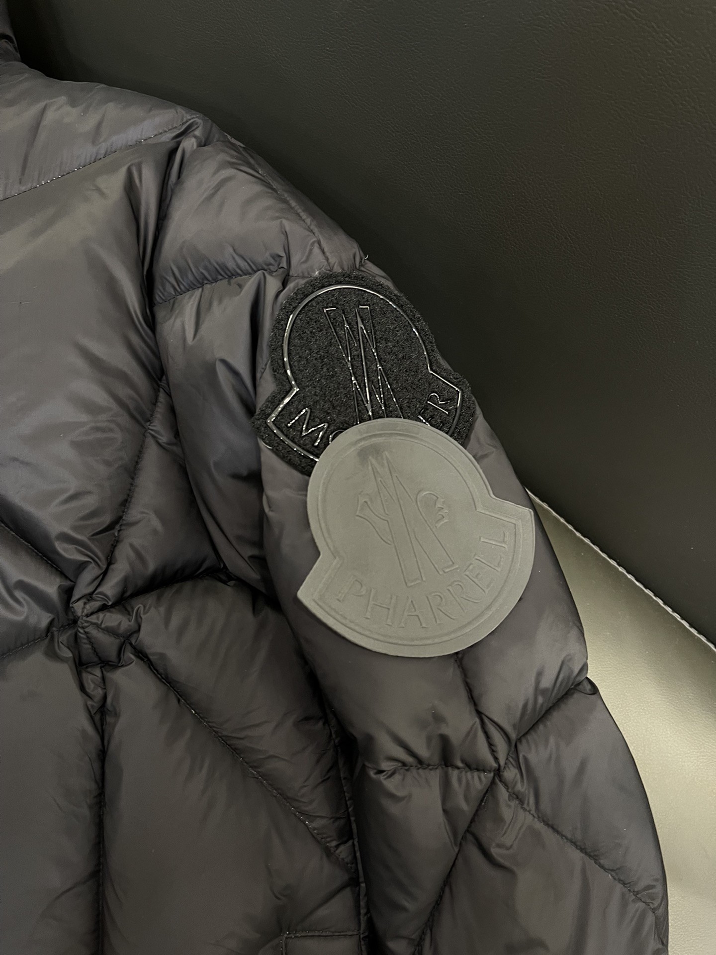 [MONCLER-몽클레어] 몽클레어 X퍼렐 지니어스 패딩 점퍼