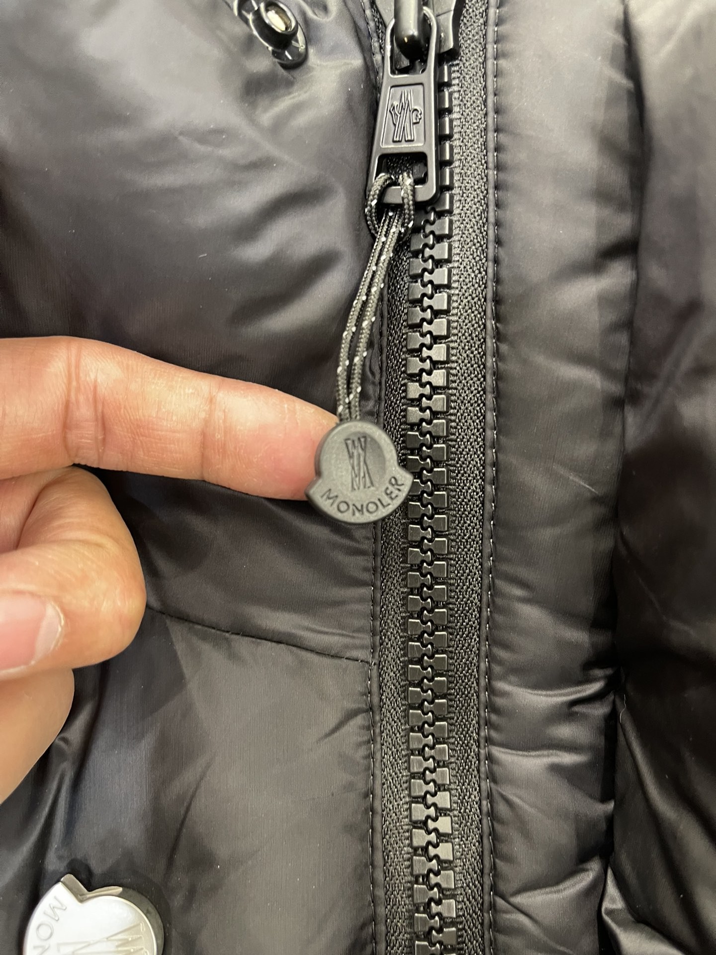 [MONCLER-몽클레어] 몽클레어 X퍼렐 지니어스 패딩 점퍼