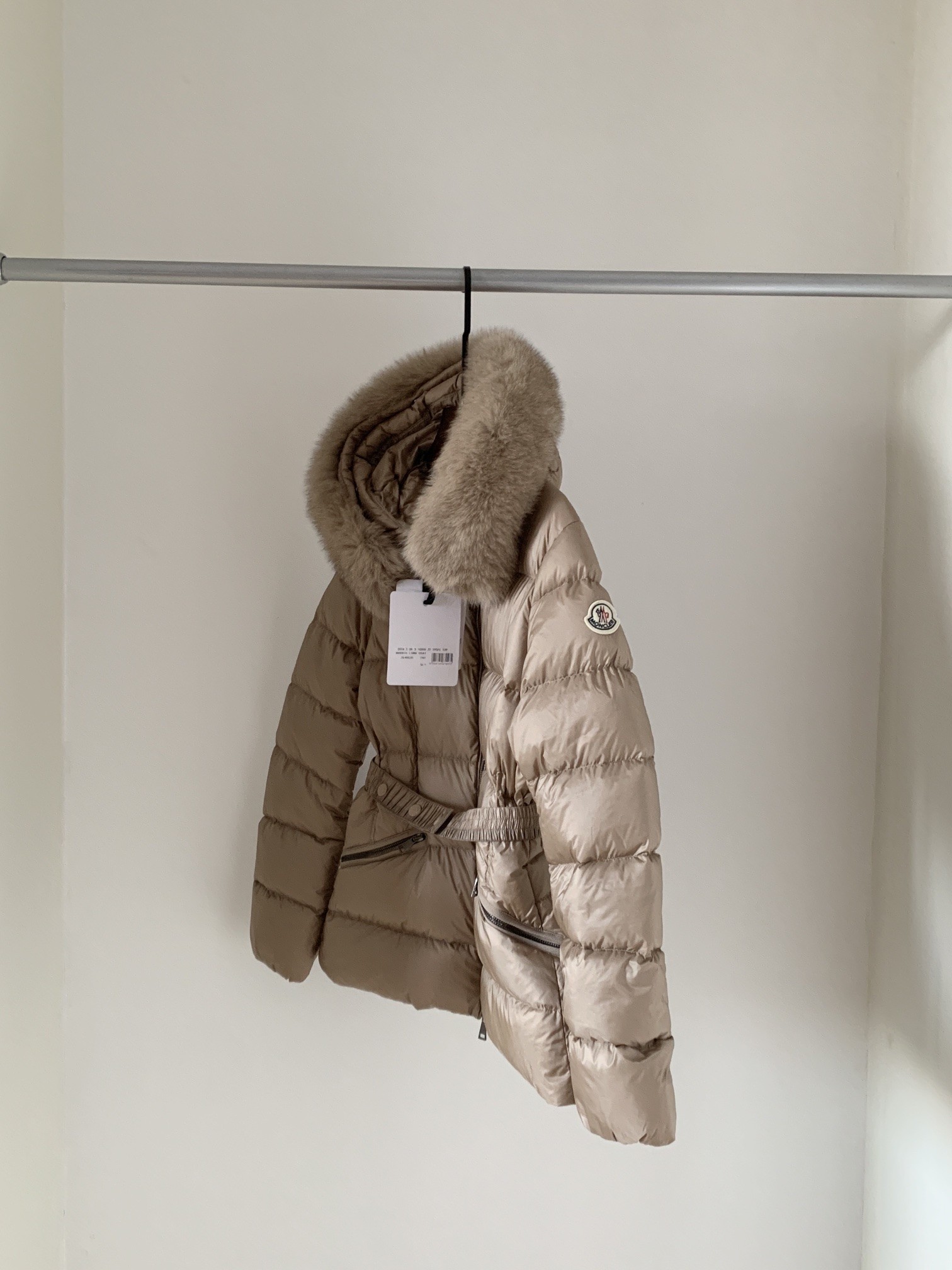 [MONCLER-몽클레어] 몽클레어 보에드 숏 패딩