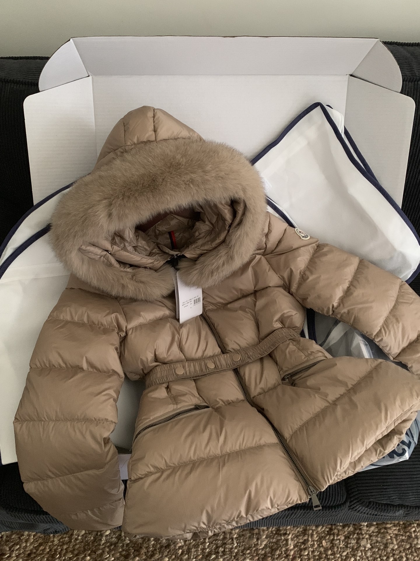 [MONCLER-몽클레어] 몽클레어 보에드 숏 패딩