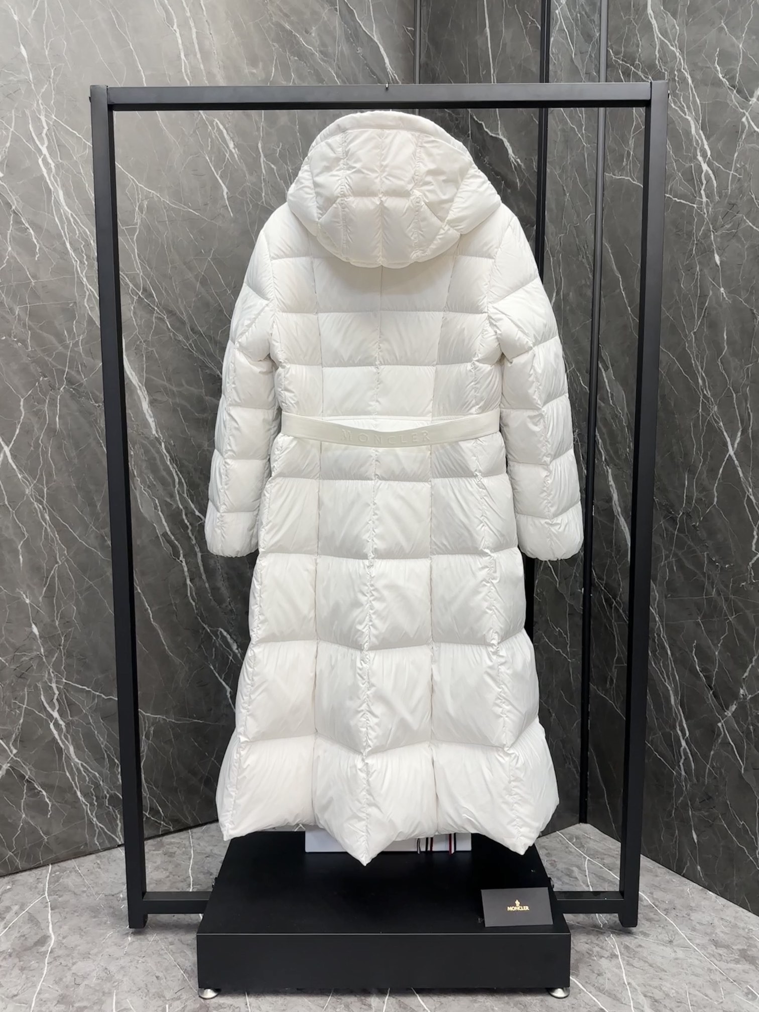 [MONCLER-몽클레어] 몽클레어 파우콘 롱 패딩