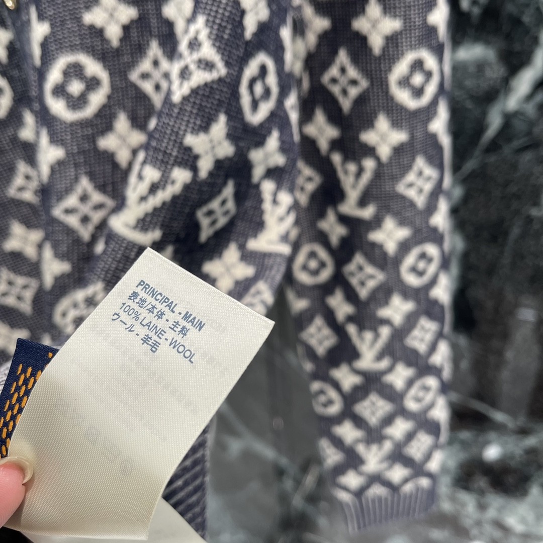 [LOUIS VUITTON-루이비통] 루이비통 모노그램 니트 가디건