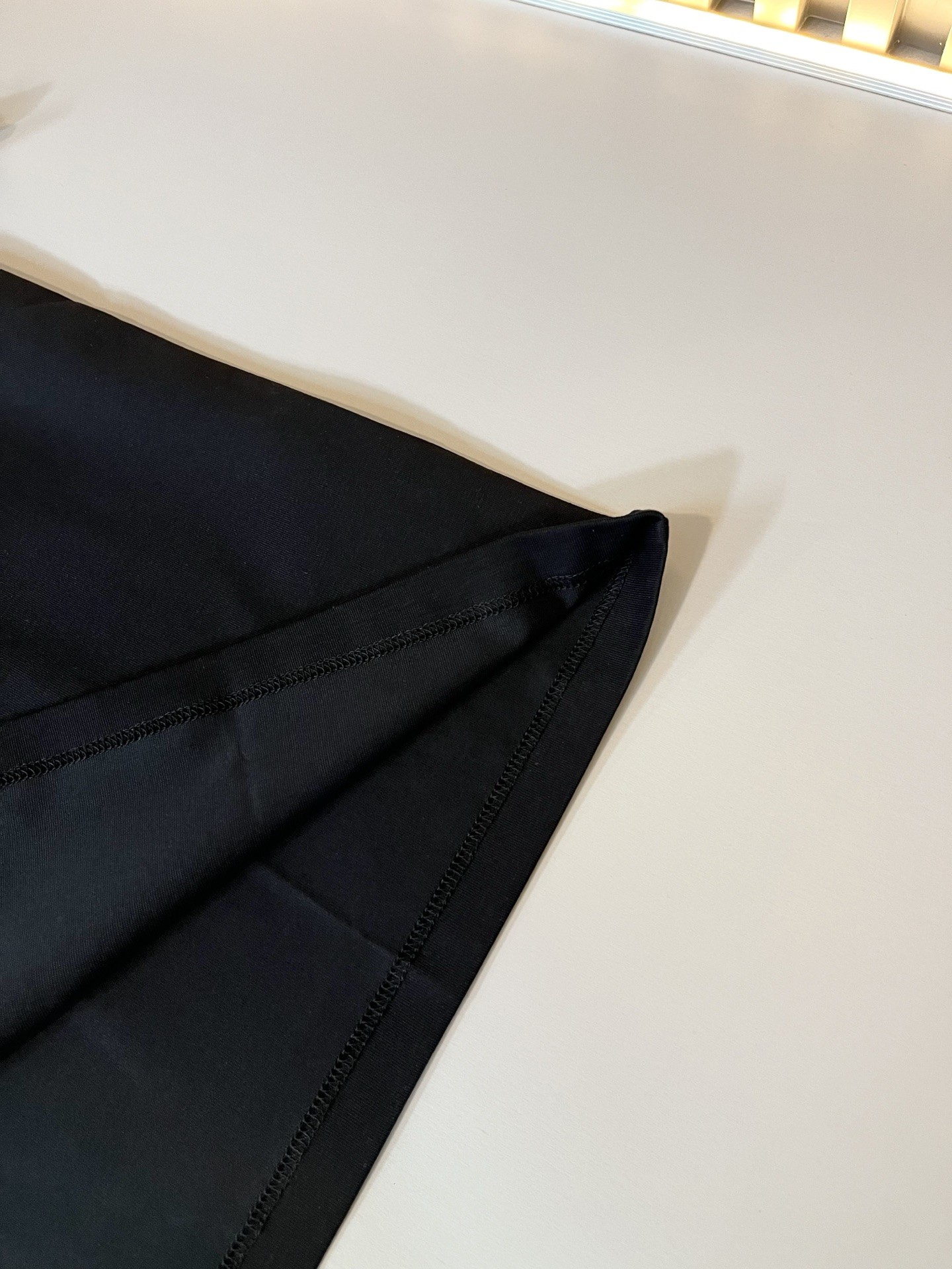 [MONCLER-몽클레어] 몽클레어  로고 프린트 남성 반팔티셔츠