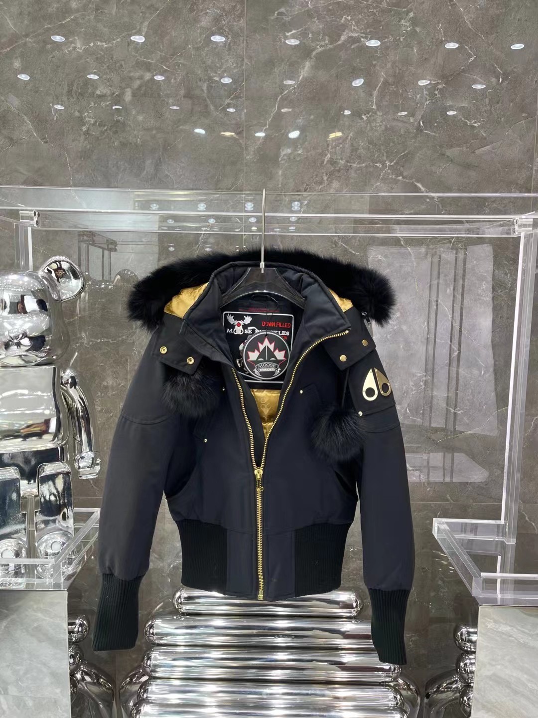 [Moose knuckles -무스너클 ]  무스너클 여성 봄버 패딩 자켓