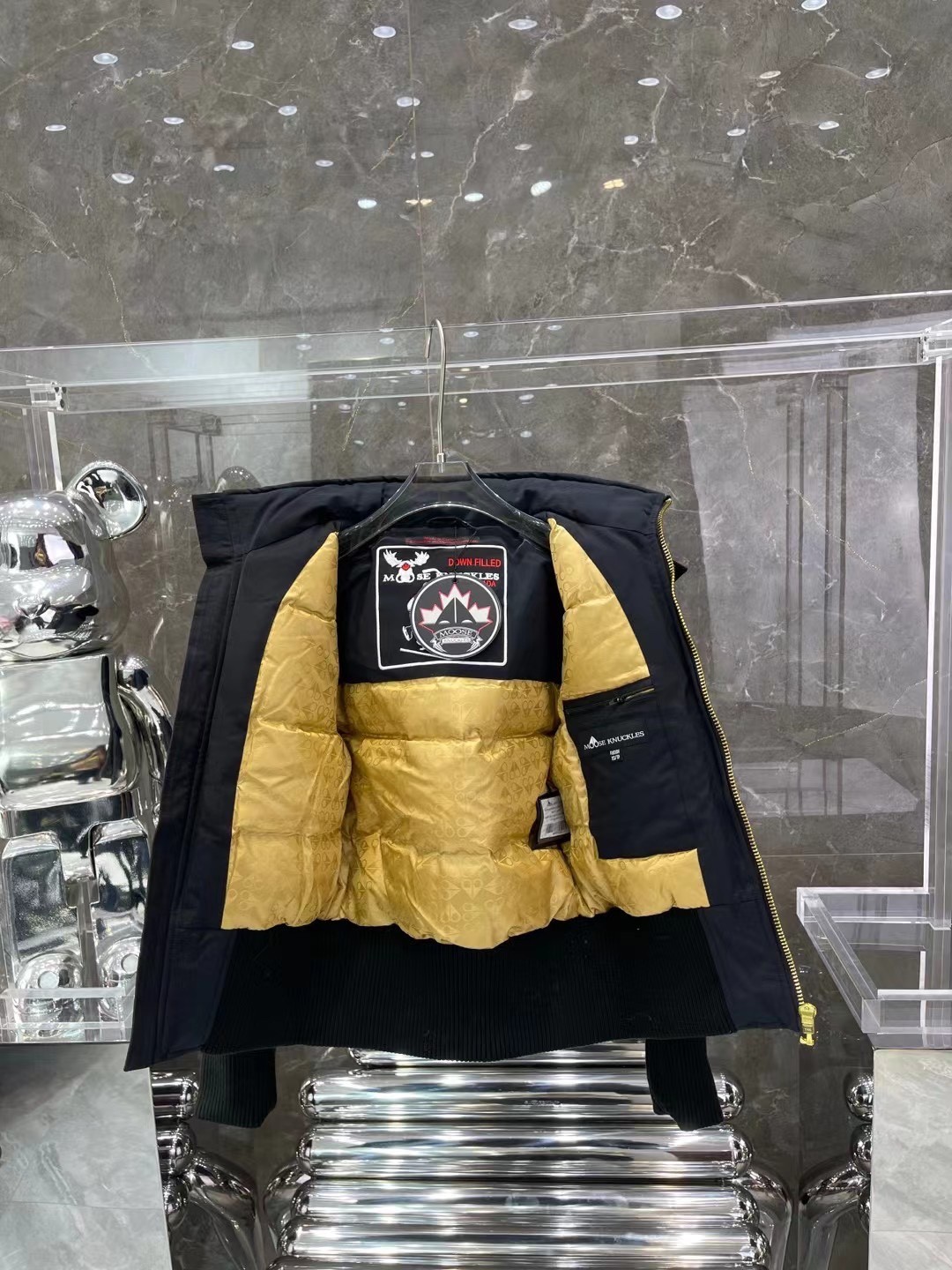 [Moose knuckles -무스너클 ]  무스너클 여성 봄버 패딩 자켓