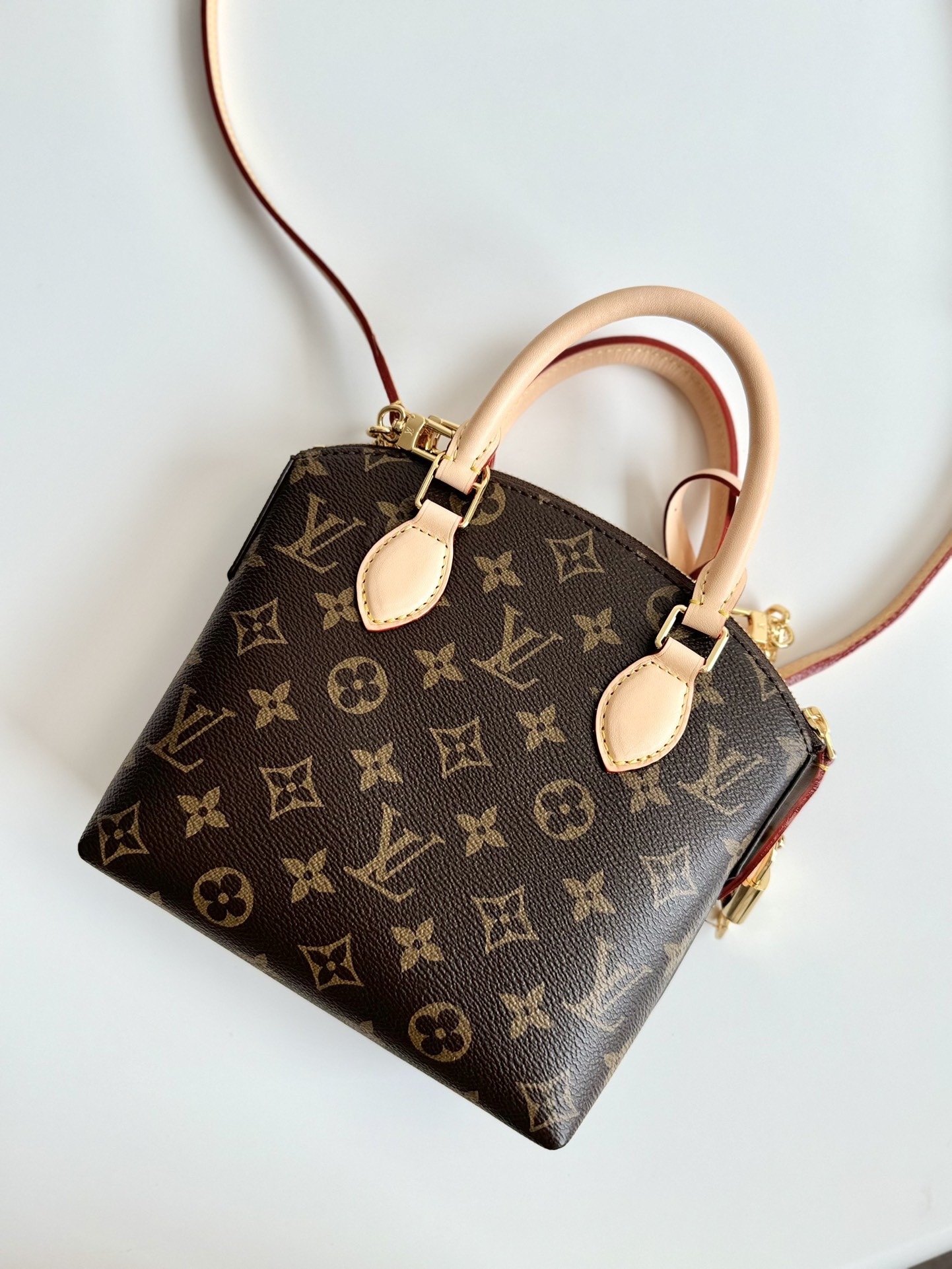 [LOUIS VUITTON-루이비통] 루이비통 락킷 BB M12019