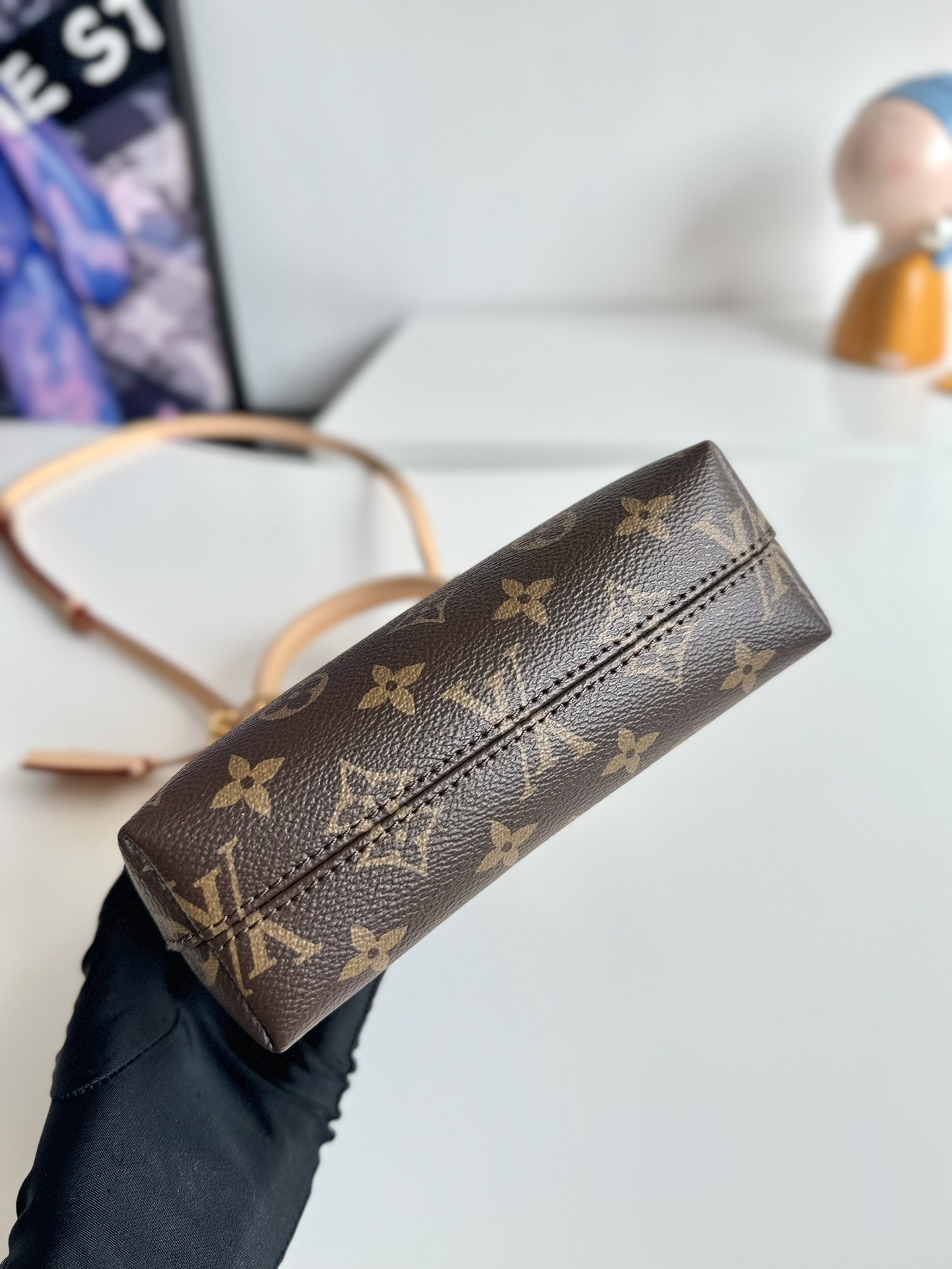 [LOUIS VUITTON-루이비통] 루이비통 락킷 BB M12019