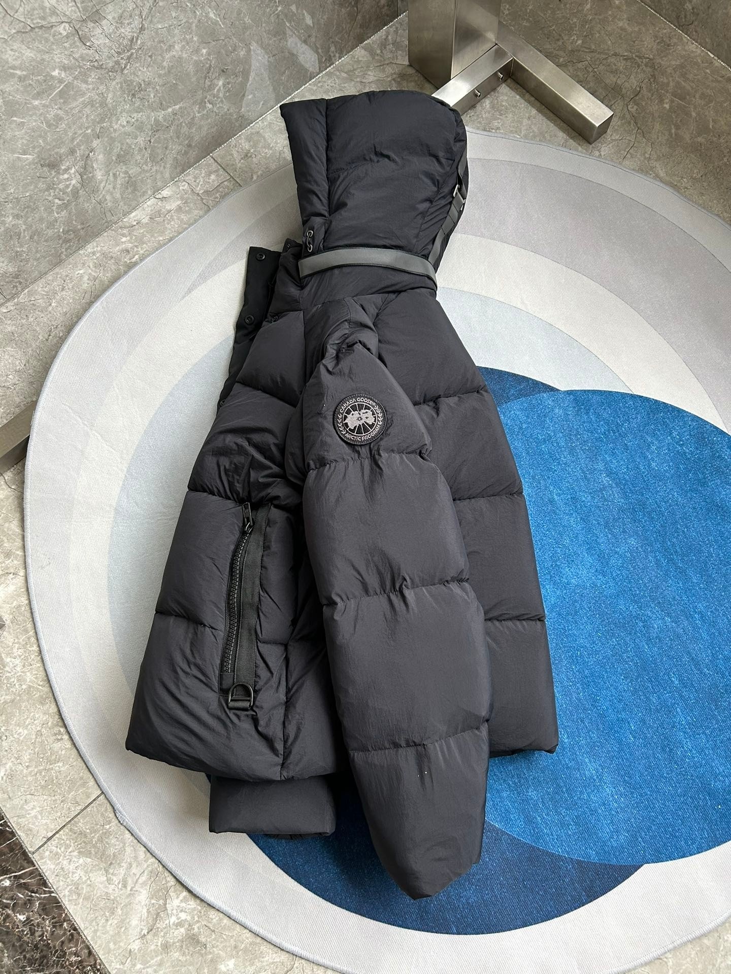 [Canada Goose-캐나다구스] 캐나다구스 에버렛 푸퍼 패딩 블랙 라벨