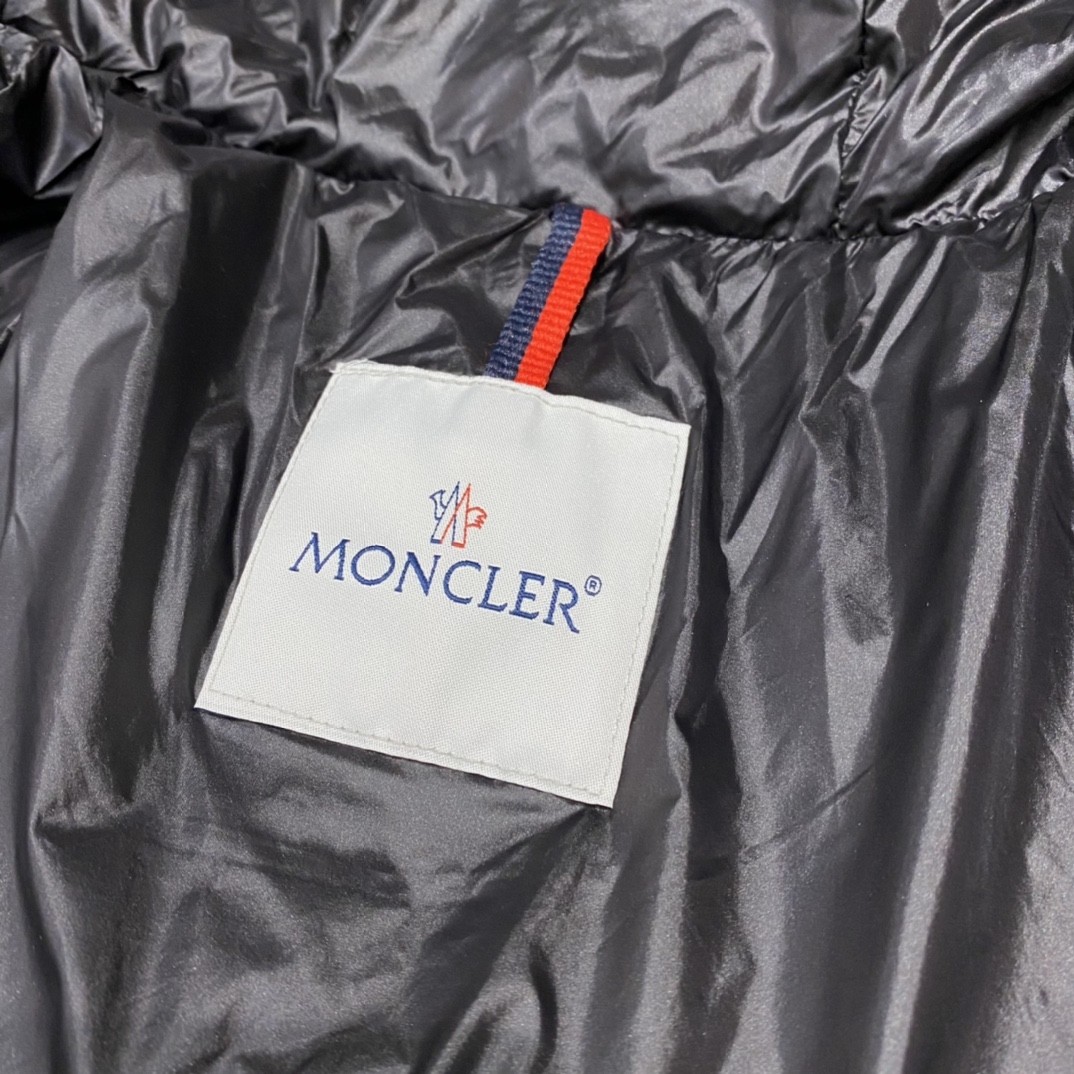 [MONCLER-몽클레어] 몽클레어 보에드 숏패딩