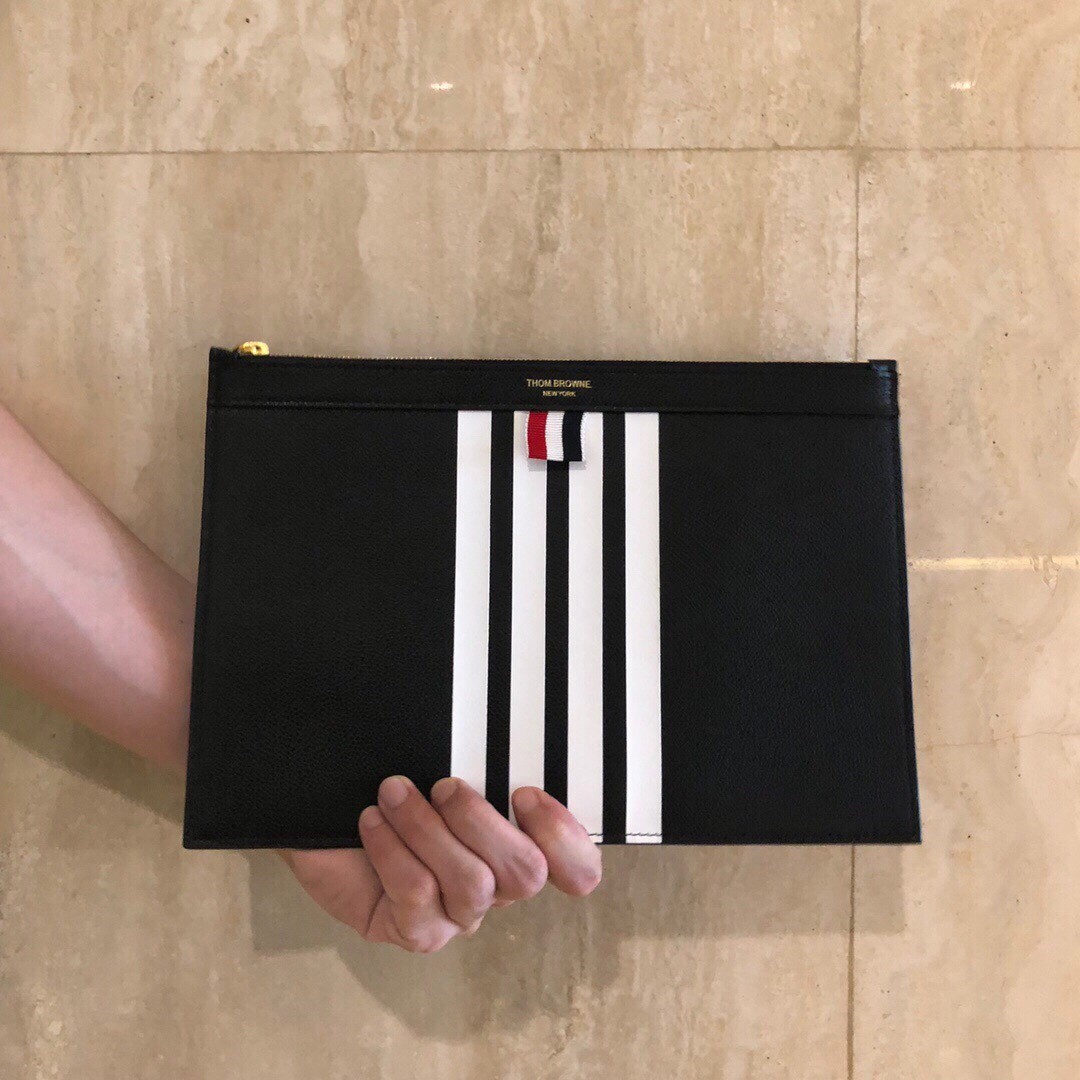 [TOM BROWNE -톰브라운 ] 톰브라운 다큐먼트 클러치
