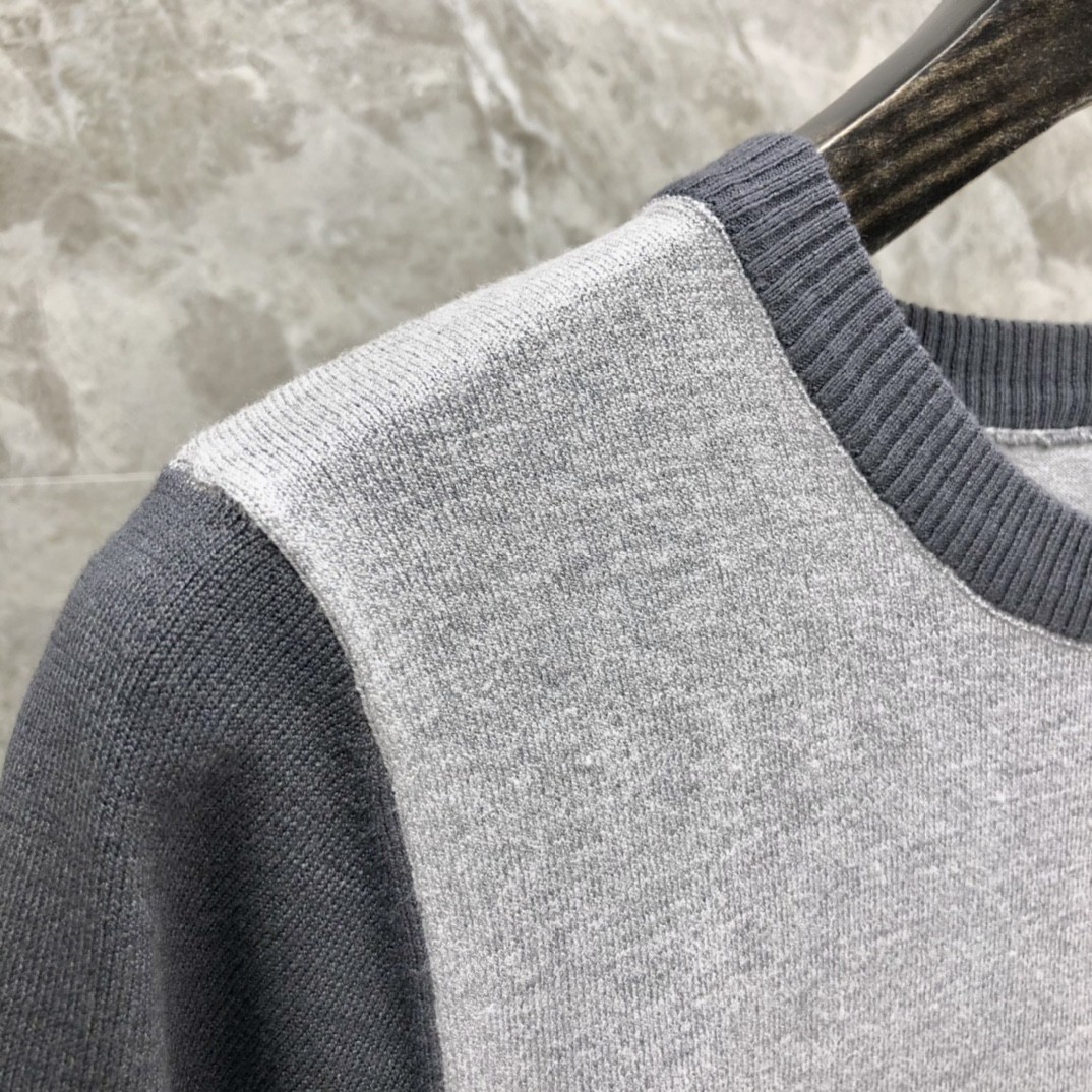 [TOM BROWNE -톰브라운 ] 톰브라운 사선 니트 반팔티