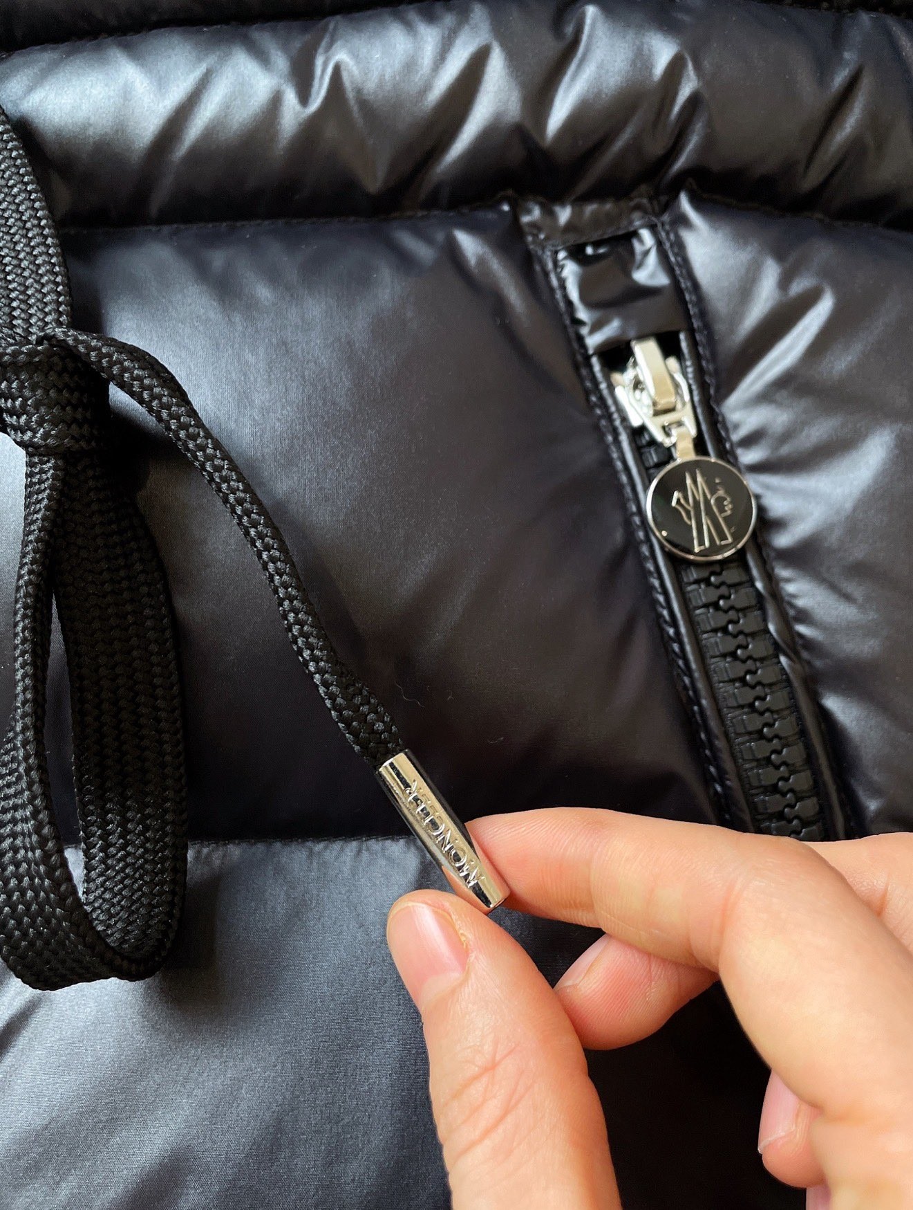 [MONCLER-몽클레어]  몽클레어 탈레브 여성 숏 패딩