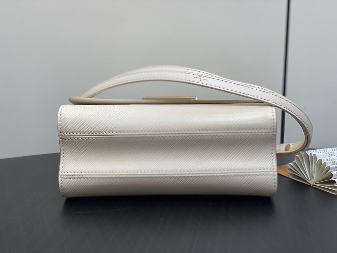 [LOUIS VUITTON-루이비통] 루이비통 트위스트 에삐 MM 숄더백 M24630