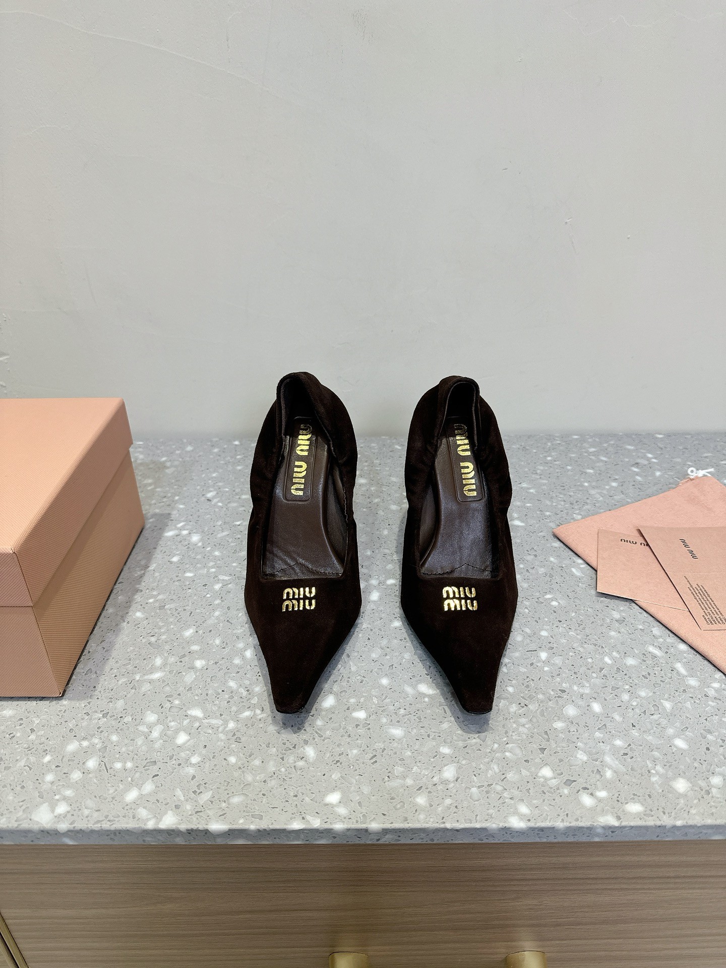 [MIU MIU-미우미우] 미우미우 펌프스 힐