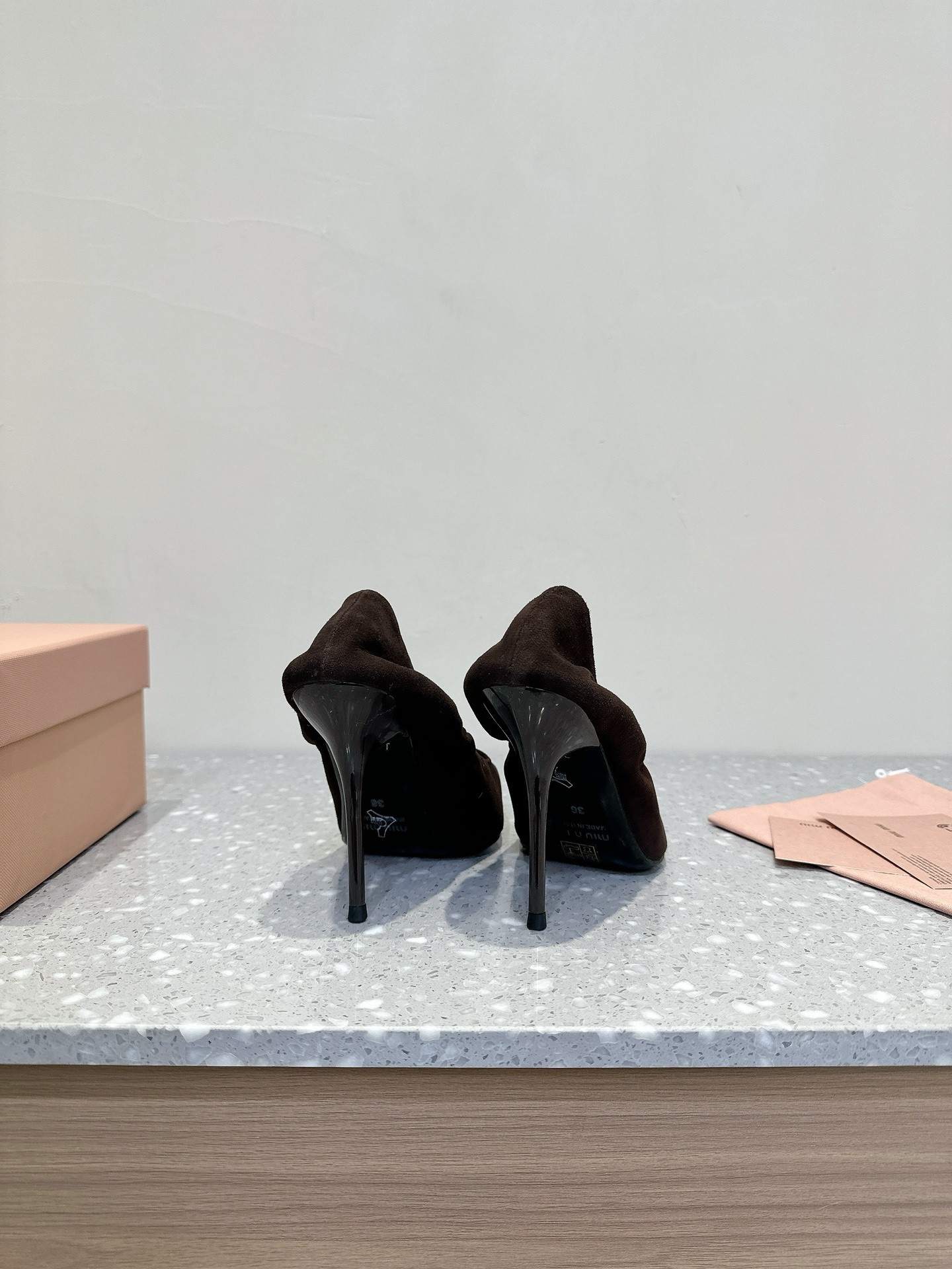 [MIU MIU-미우미우] 미우미우 펌프스 힐