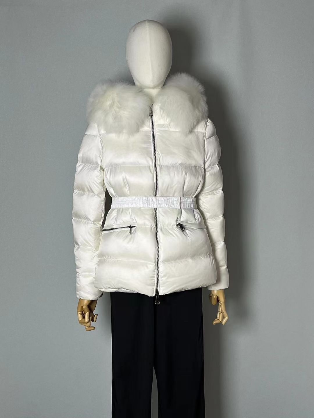 [MONCLER-몽클레어]  몽클레어 보에드 숏 패딩