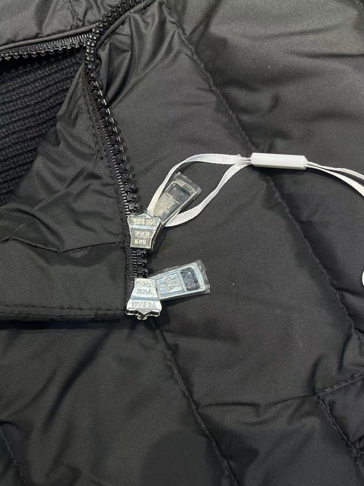 [MONCLER-몽클레어] 몽클레어 패딩 재킷