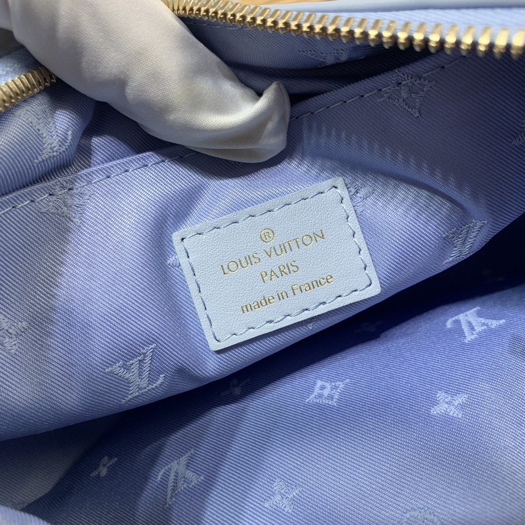 루이비통 LV Over The Moon 오버 더 문 숄더 백