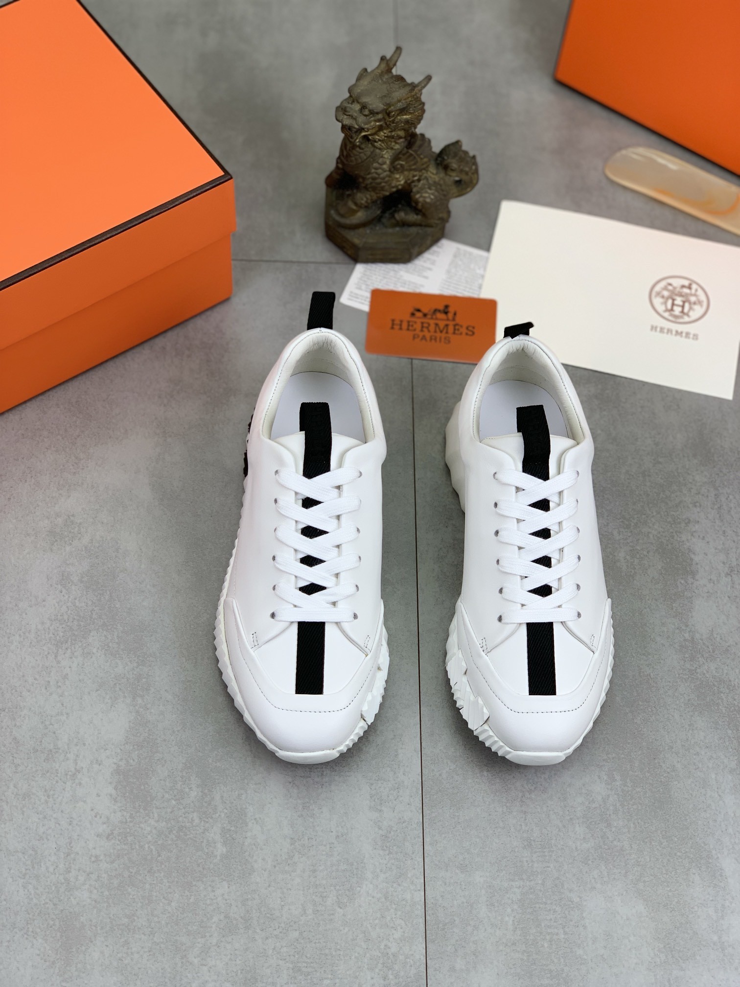 [HERMES-에르메스] 에르메스  바운싱 스니커즈 화이트 남여공용