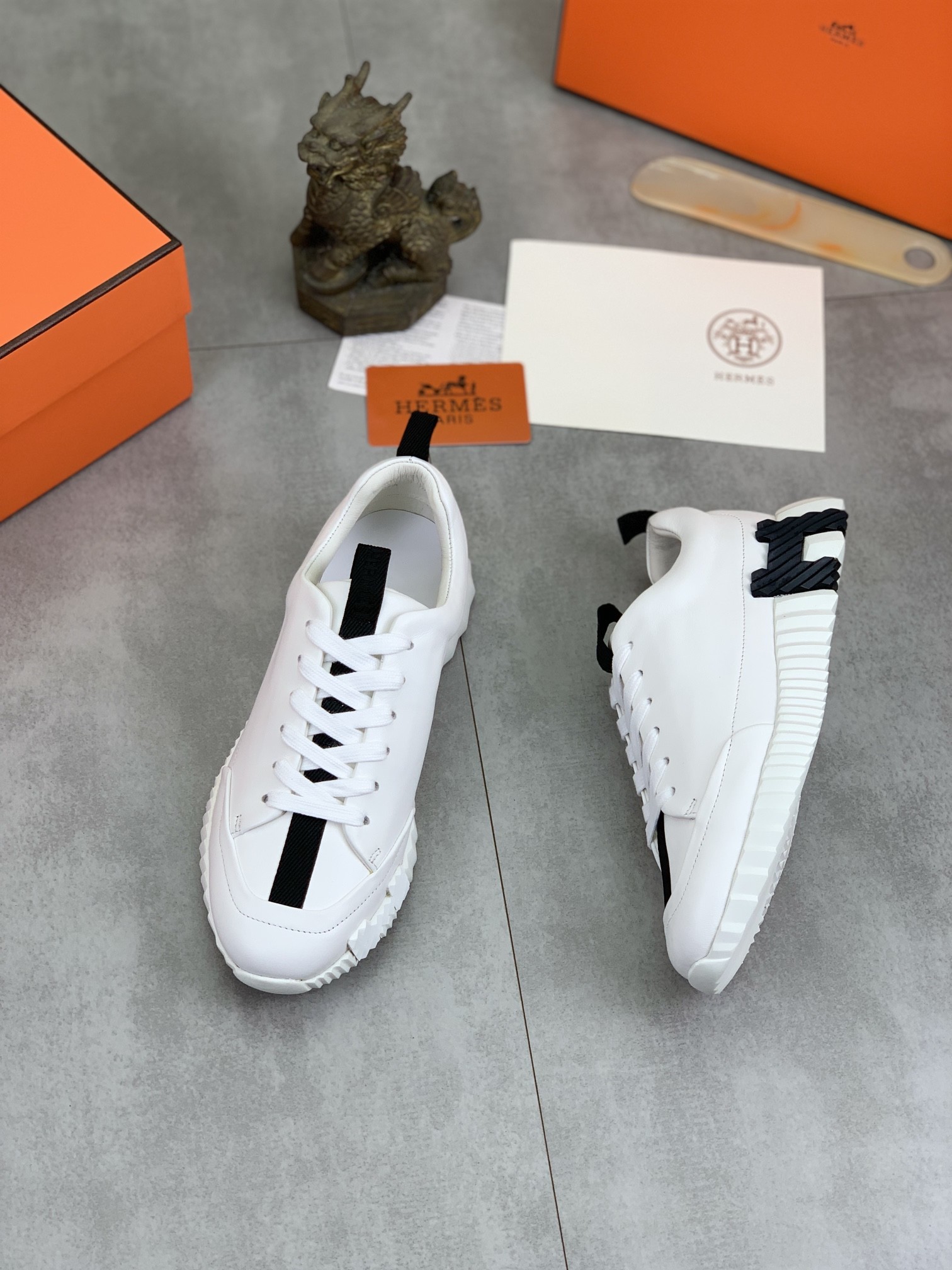 [HERMES-에르메스] 에르메스  바운싱 스니커즈 화이트 남여공용