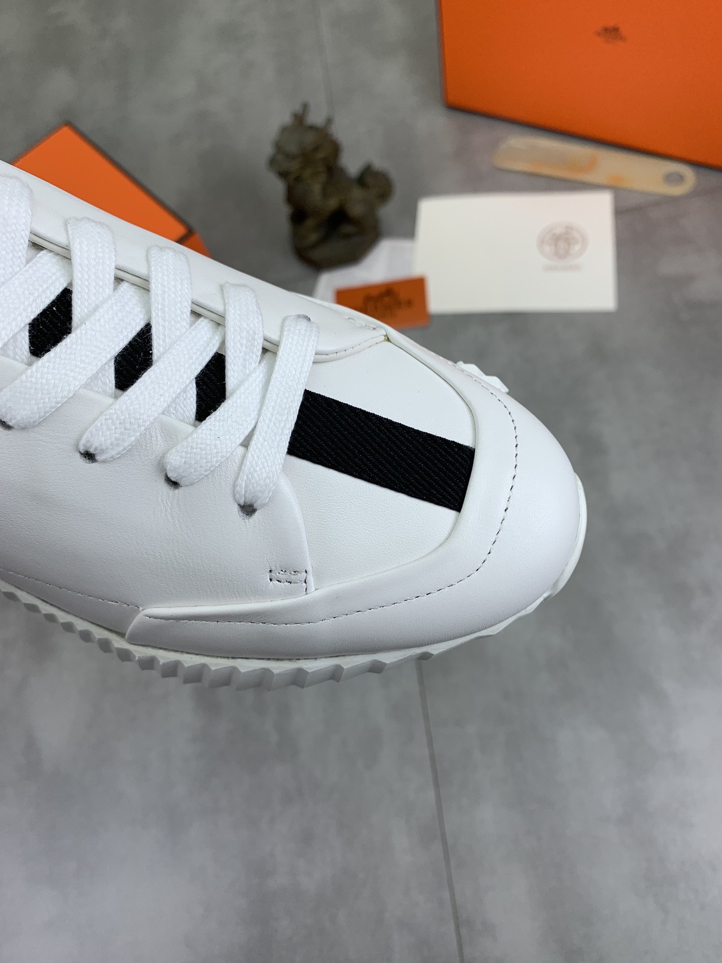 [HERMES-에르메스] 에르메스  바운싱 스니커즈 화이트 남여공용