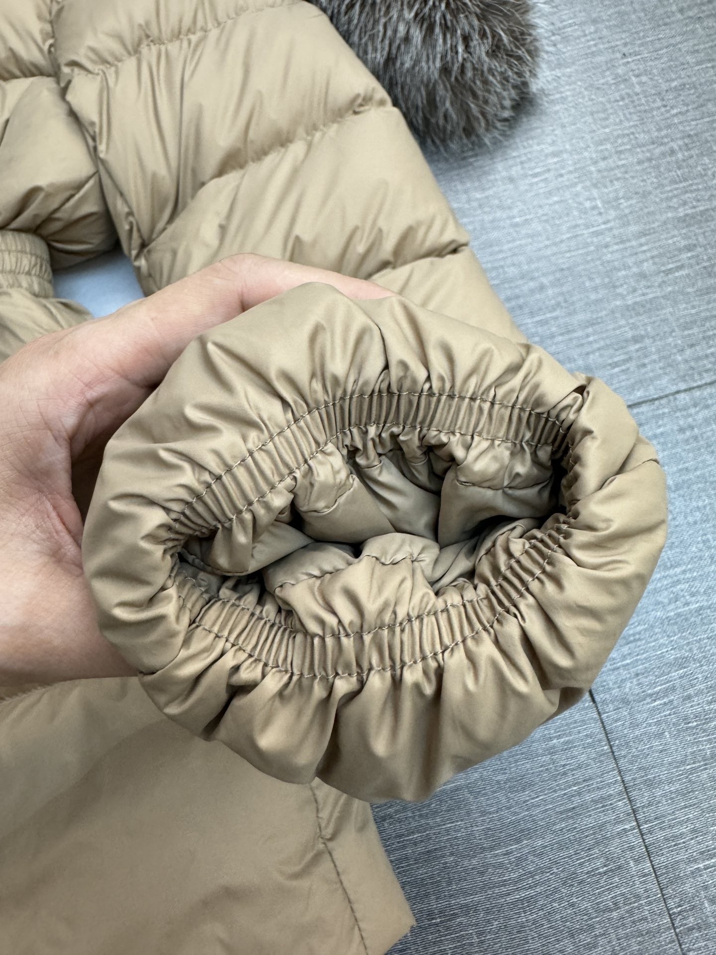 [MONCLER-몽클레어] 몽클레어 보에드 숏 패딩