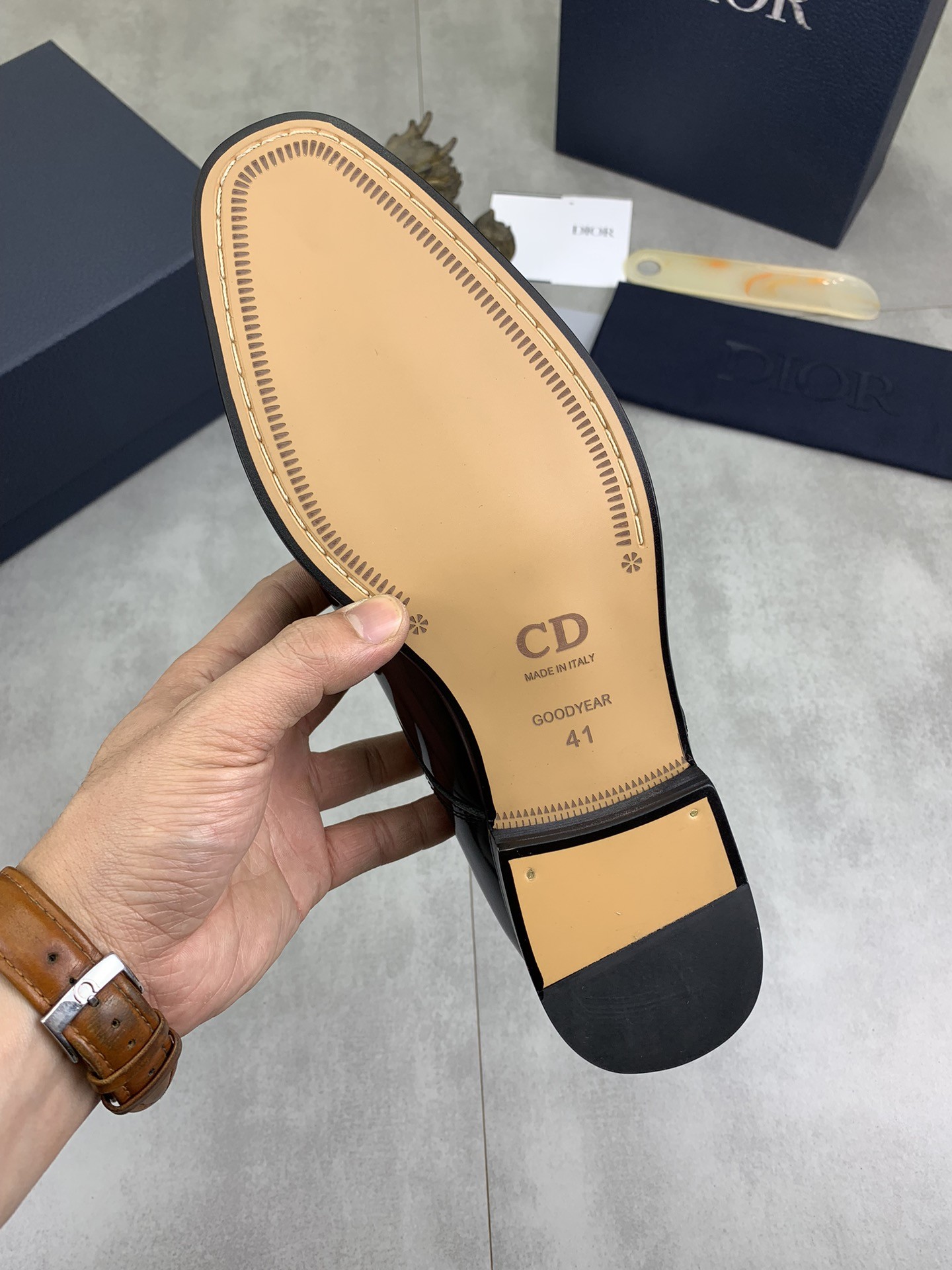 발렌시아가 크러쉬 체인백