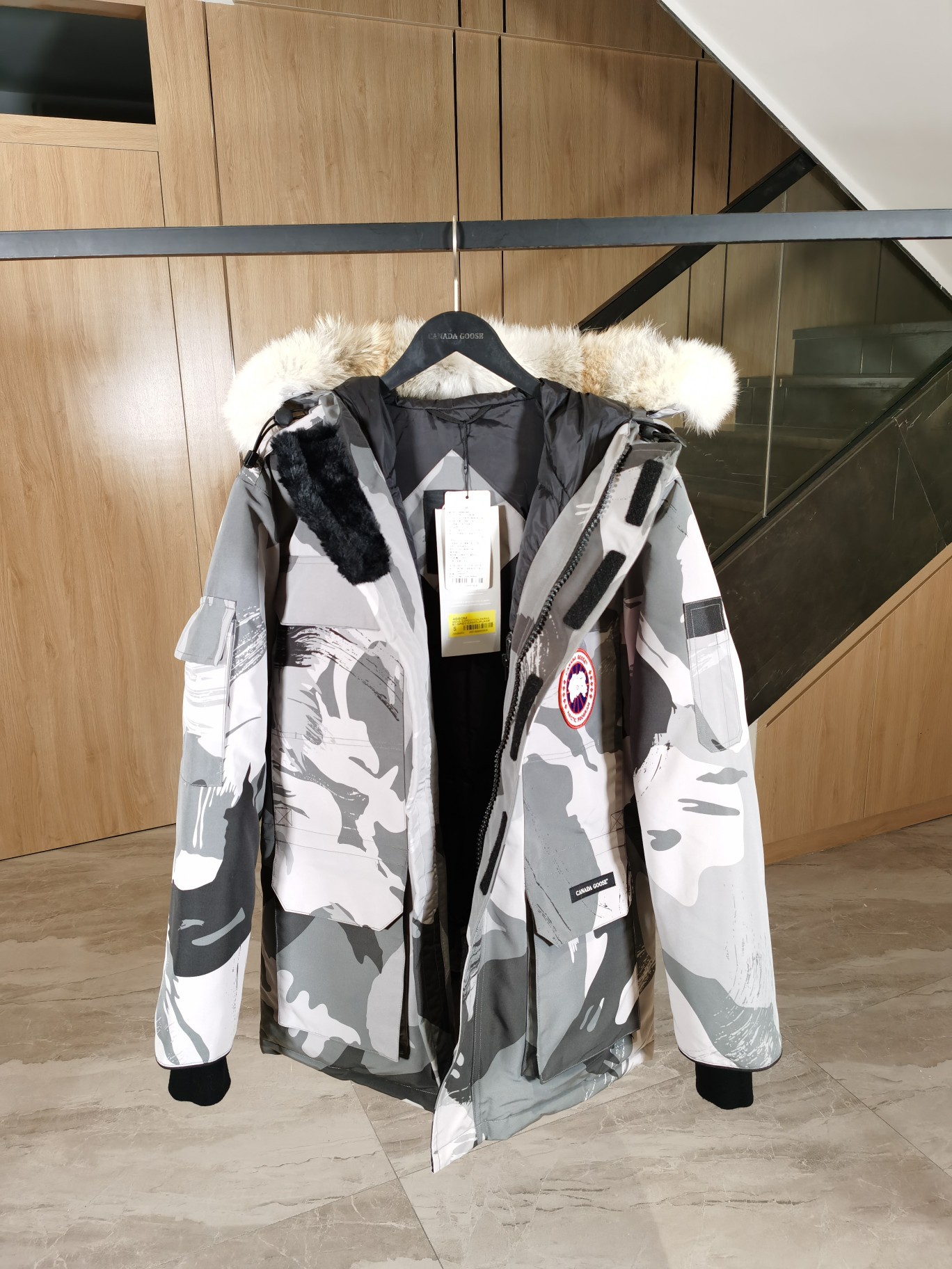 [ Canadagoose -캐나다구스 ]  캐나다구스  야상 패딩