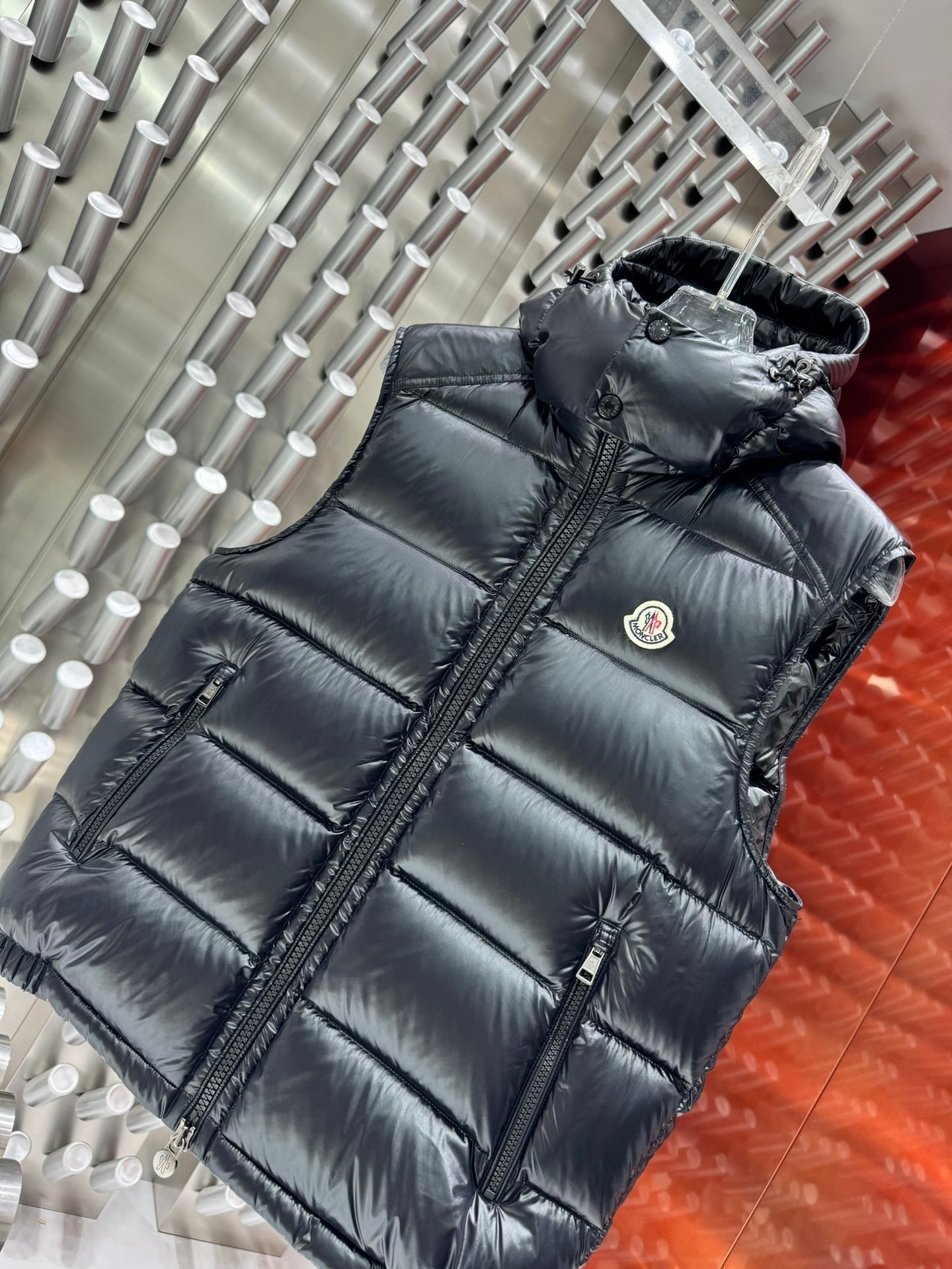 [MONCLER-몽클레어] 몽클레어 보르메스 패딩 조끼