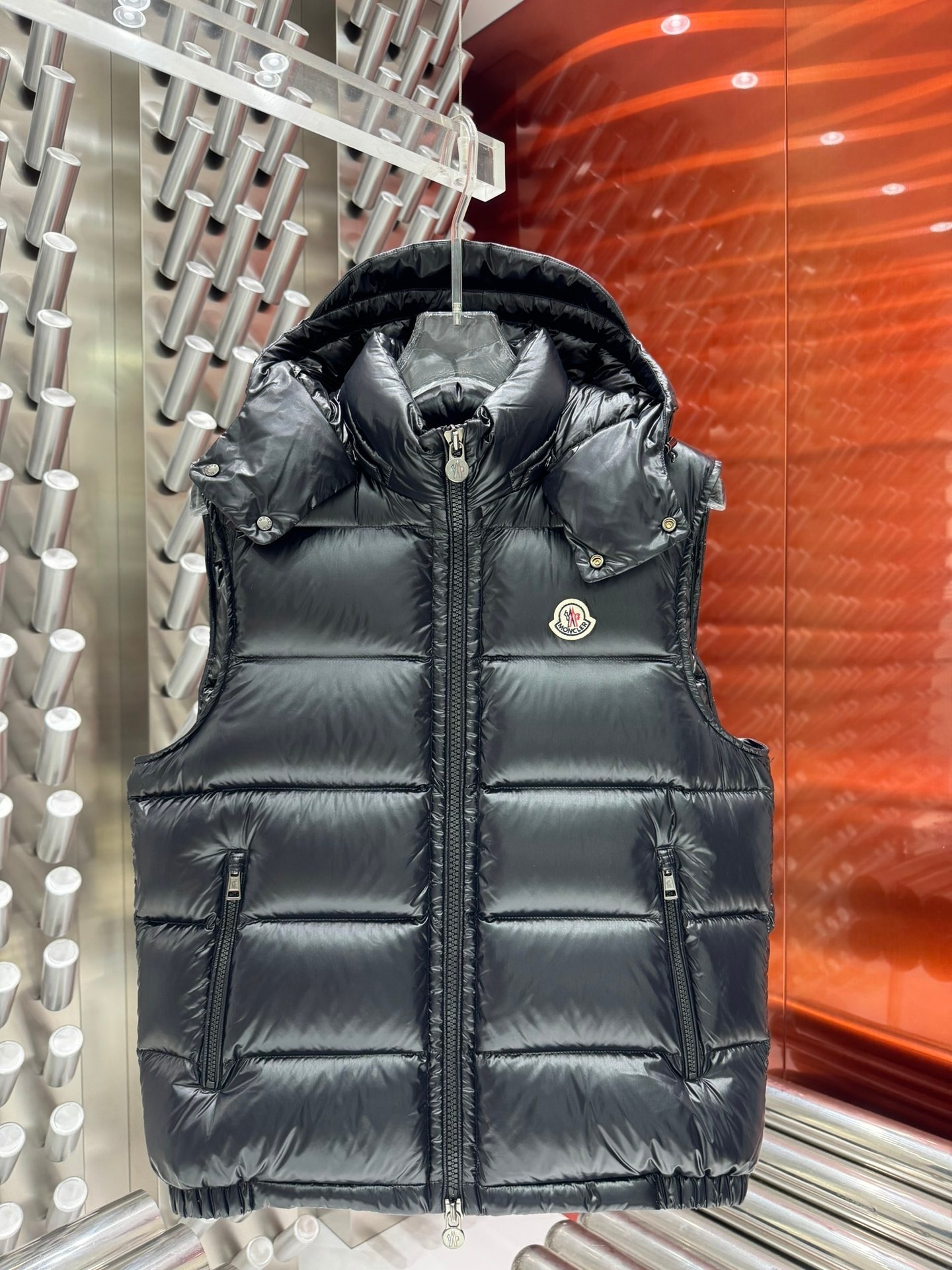 [MONCLER-몽클레어] 몽클레어 보르메스 패딩 조끼