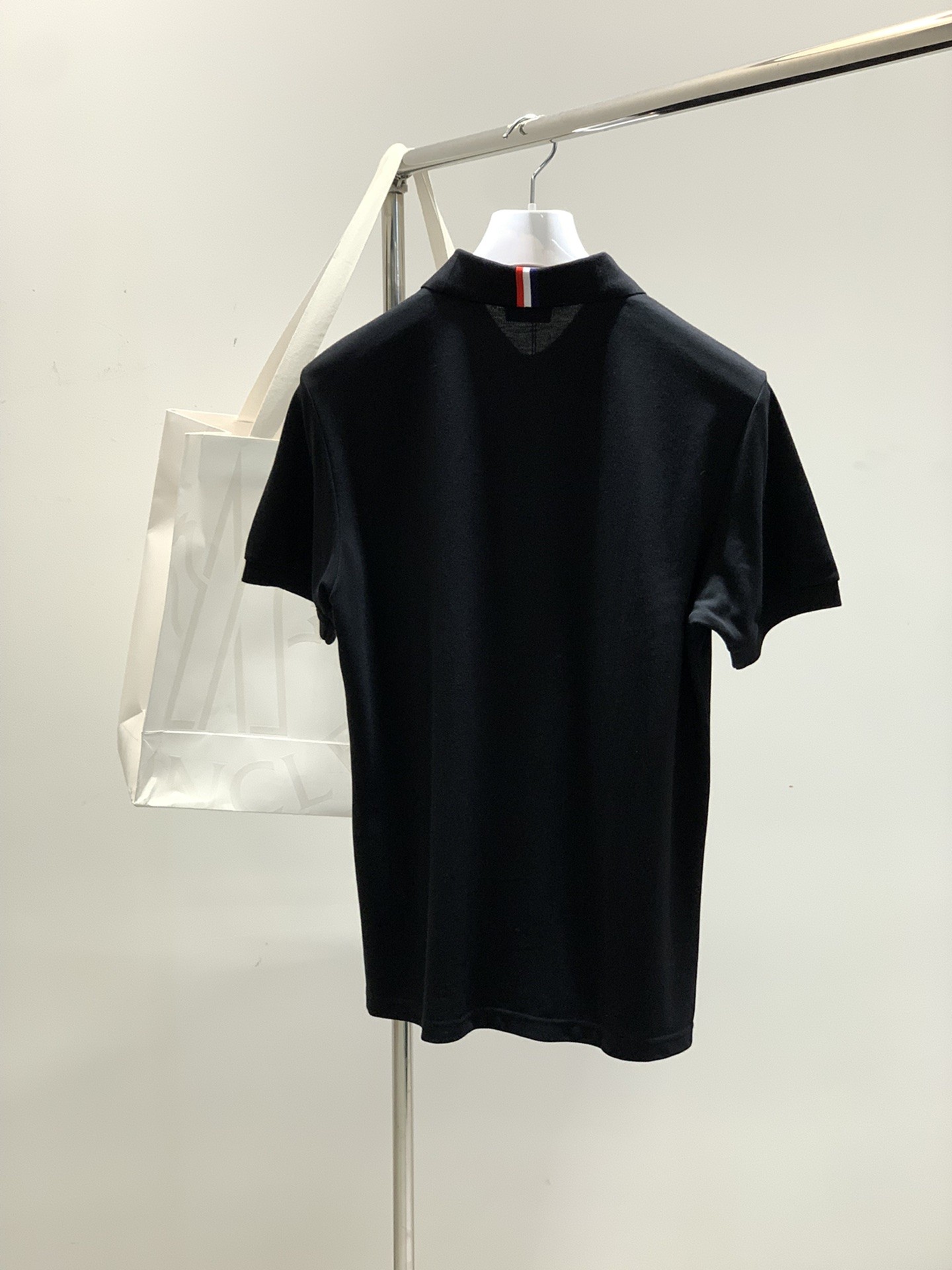 [MONCLER-몽클레어] 몽클레어 카라  반팔티