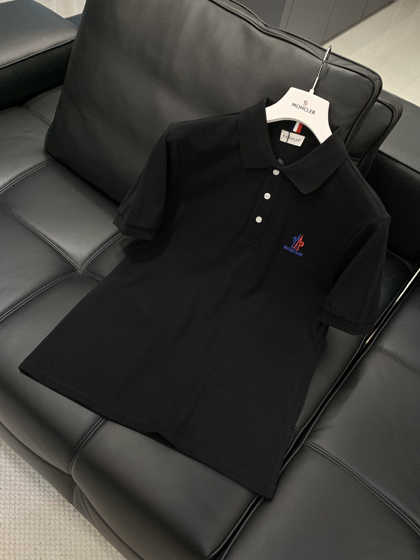 [MONCLER-몽클레어] 몽클레어 카라  반팔티