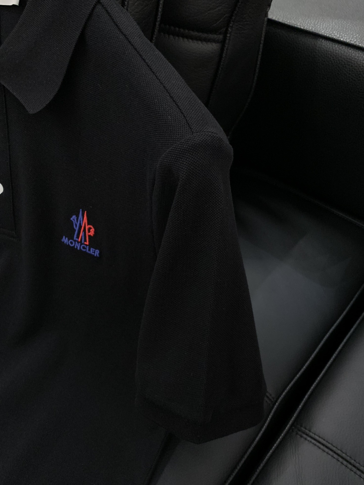 [MONCLER-몽클레어] 몽클레어 카라  반팔티