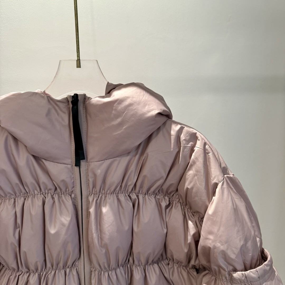 [MONCLER-몽클레어] 몽클레어 메돈테 여성 숏 패딩