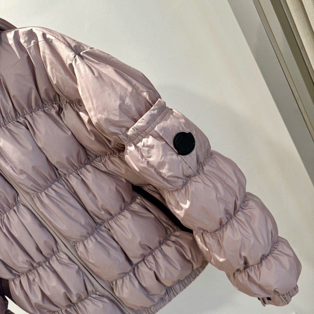 [MONCLER-몽클레어] 몽클레어 메돈테 여성 숏 패딩