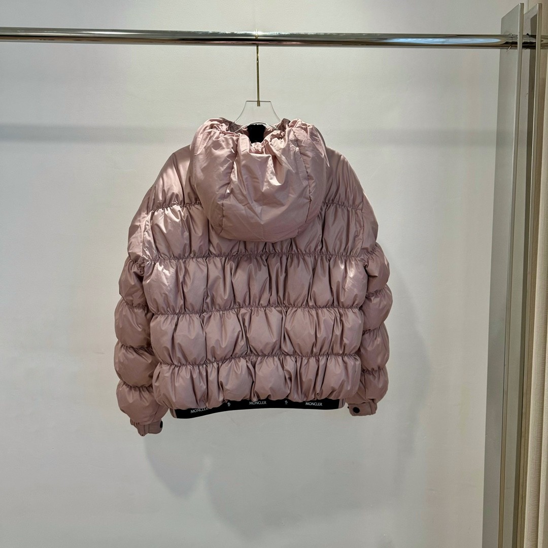 [MONCLER-몽클레어] 몽클레어 메돈테 여성 숏 패딩