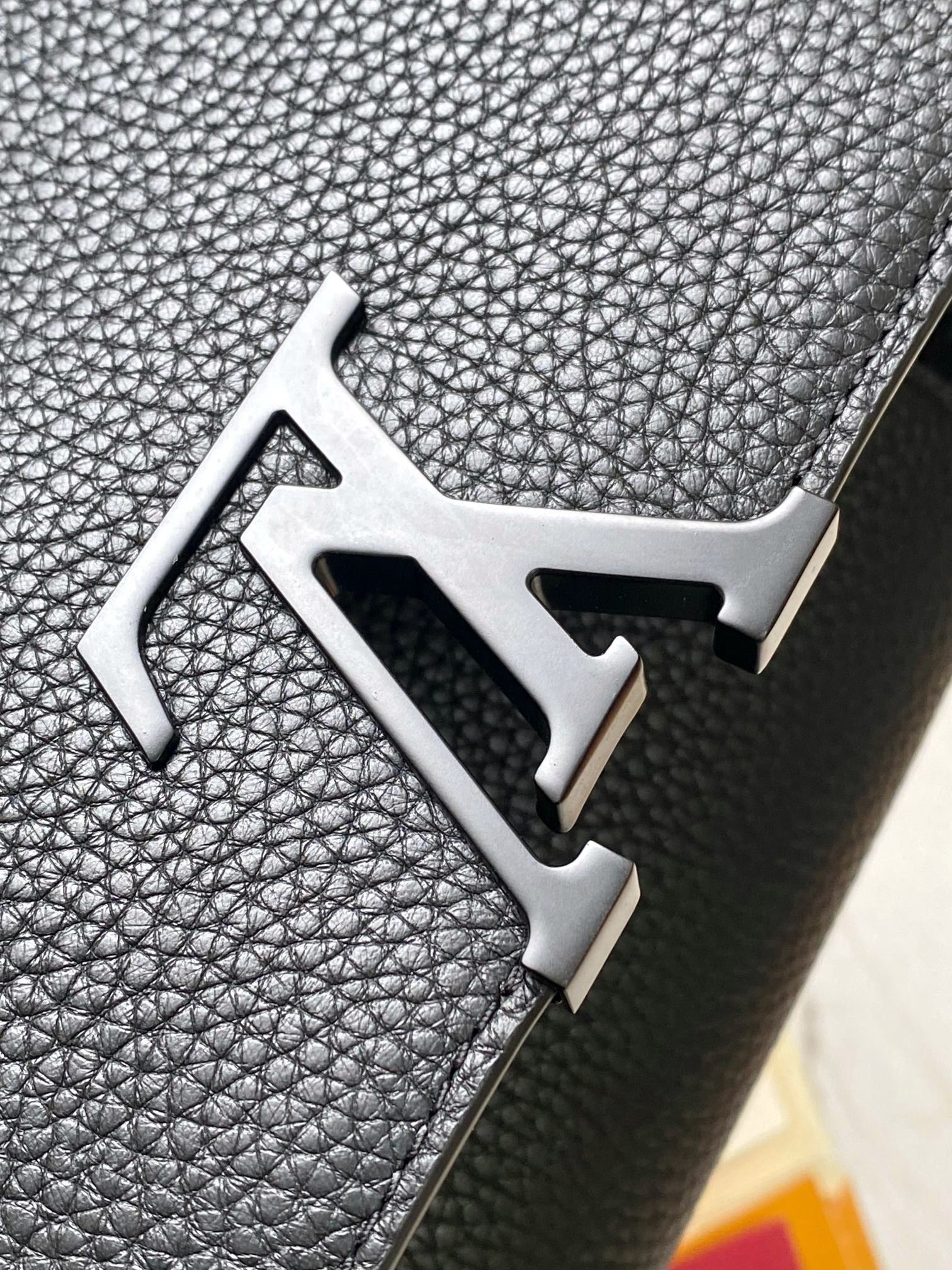 [LOUIS VUITTON-루이비통] 루이비통 카퓌신 이스트 웨스트백