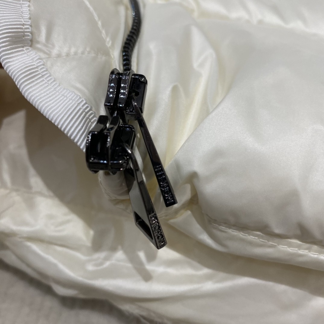 [MONCLER-몽클레어] 몽클레어 보에드 패딩