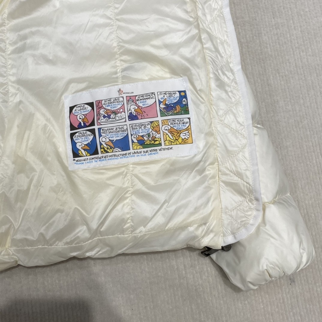 [MONCLER-몽클레어] 몽클레어 보에드 패딩