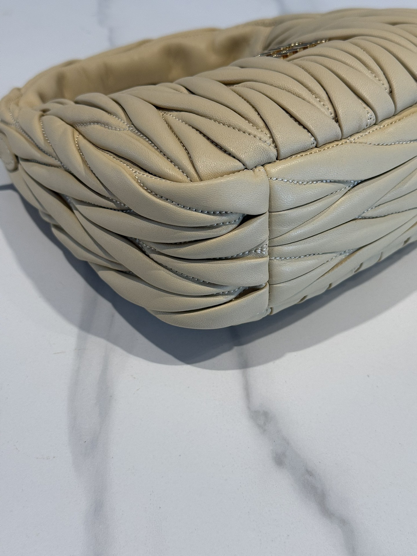 [MIU MIU-미우미우] 미우미우 옐로우 완더 Wander 백