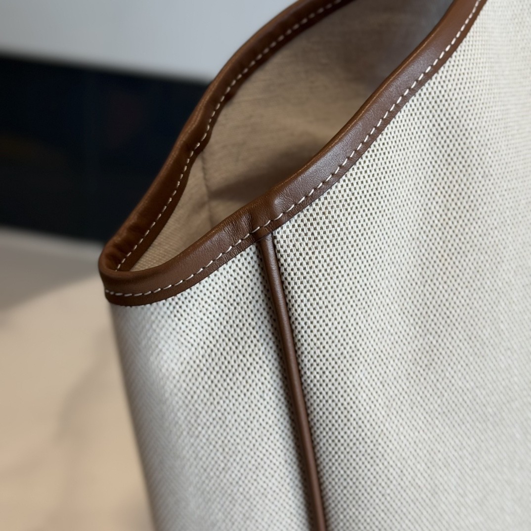 [MIU MIU-미우미우] 미우미우 아이비 토트백