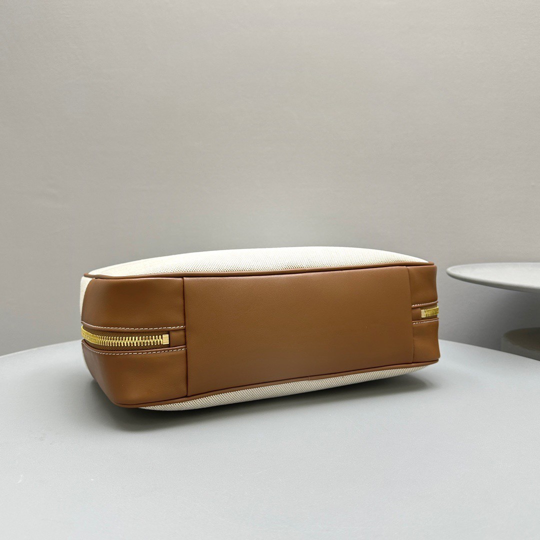 [MIU MIU-미우미우] 미우미우 캔버스 패브릭 사각 토트백