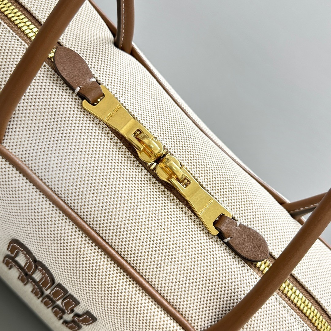 [MIU MIU-미우미우] 미우미우 캔버스 패브릭 사각 토트백