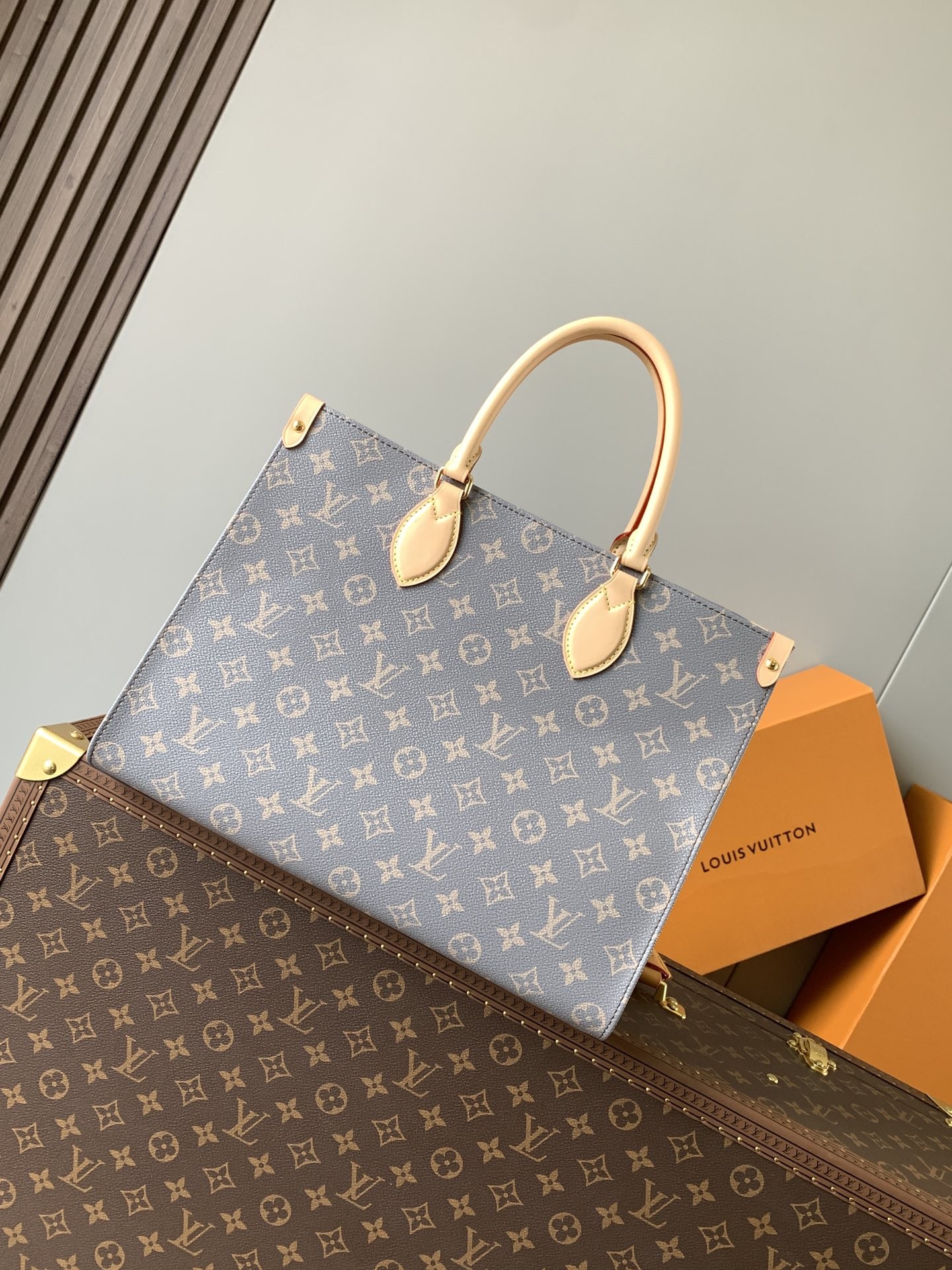 [LOUIS VUITTON-루이비통] 루이비통 온더고 MM토트백 m12415