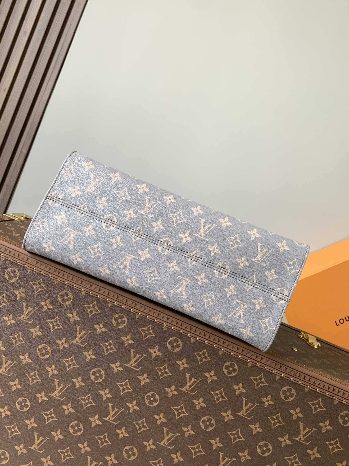 [LOUIS VUITTON-루이비통] 루이비통 온더고 MM토트백 m12415