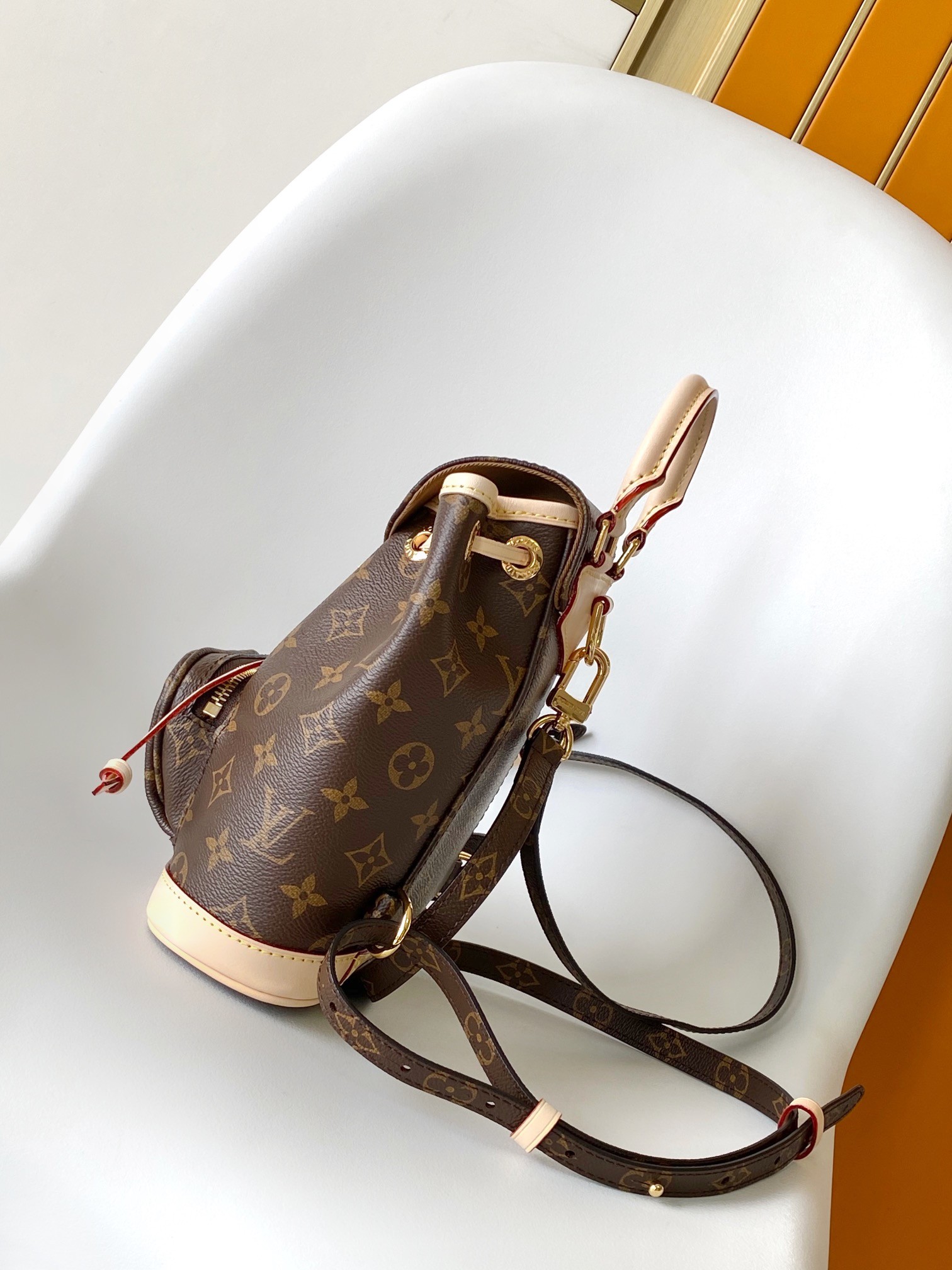 [LOUIS VUITTON-루이비통] 루이비통 몽수리 미니 M11199