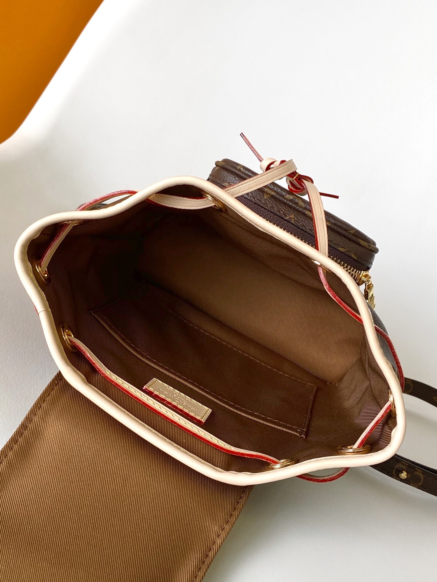 [LOUIS VUITTON-루이비통] 루이비통 몽수리 미니 M11199