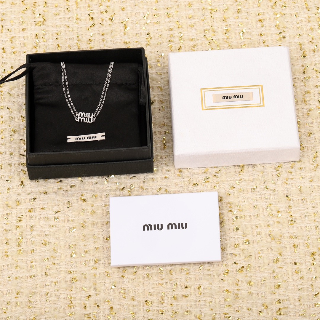 [MIU MIU-미우미우] 미우미우 로고  크리스탈  네크리스 목걸이