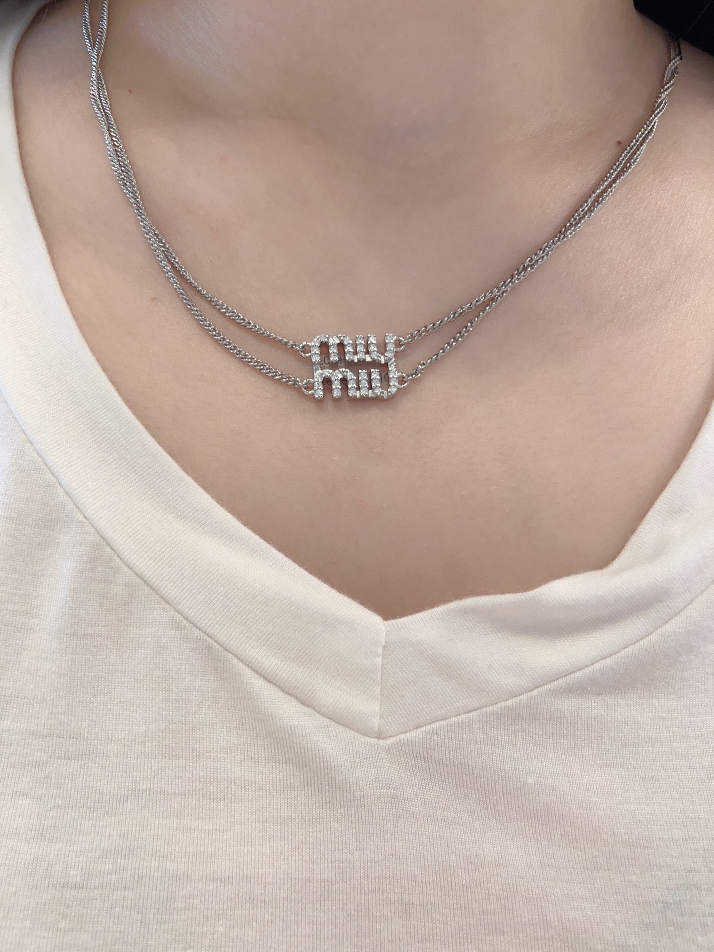 [MIU MIU-미우미우] 미우미우 로고  크리스탈  네크리스 목걸이