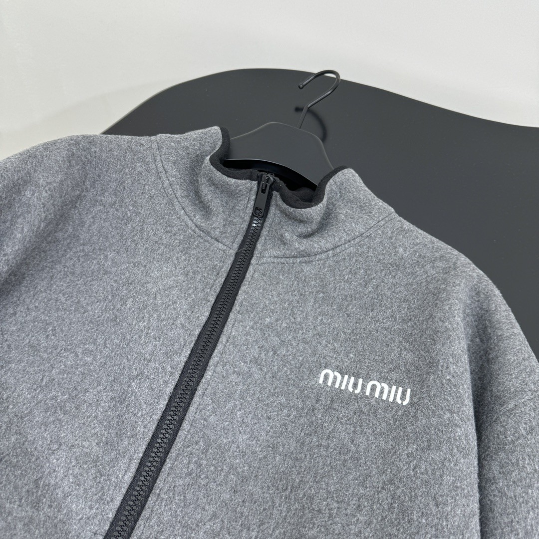 [MIUMIU-미우미우] 미우미우 신상 기모 운동복